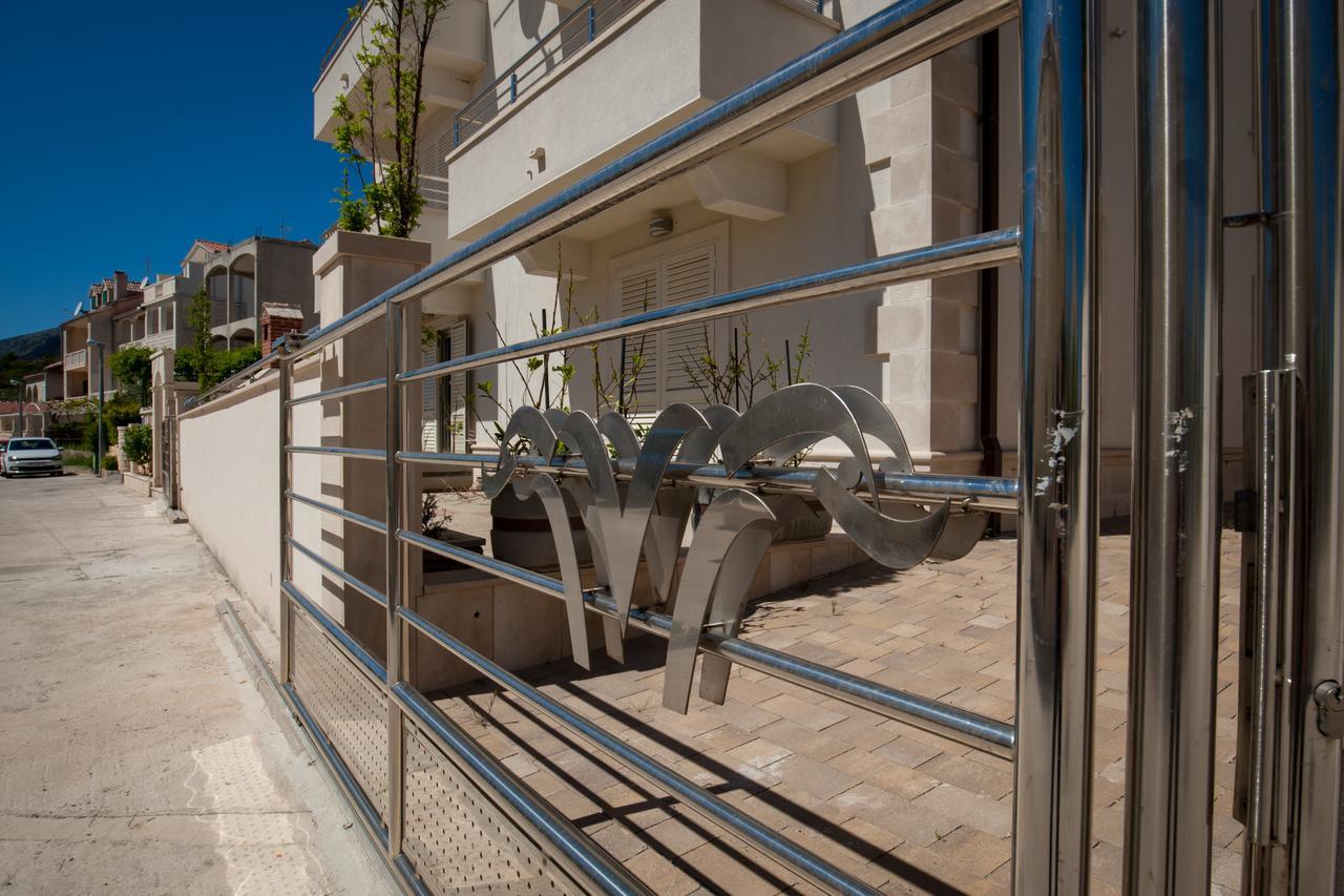 Vista Apartments Bol Bagian luar foto