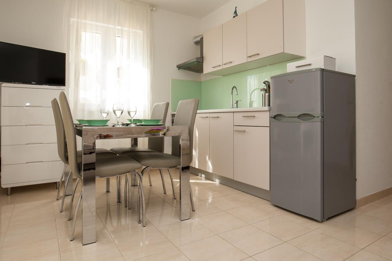 Vista Apartments Bol Bagian luar foto