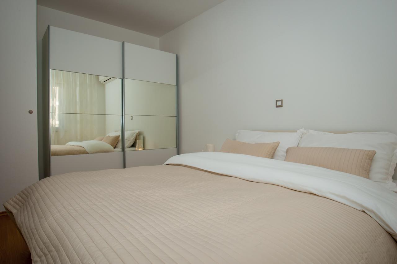Vista Apartments Bol Bagian luar foto