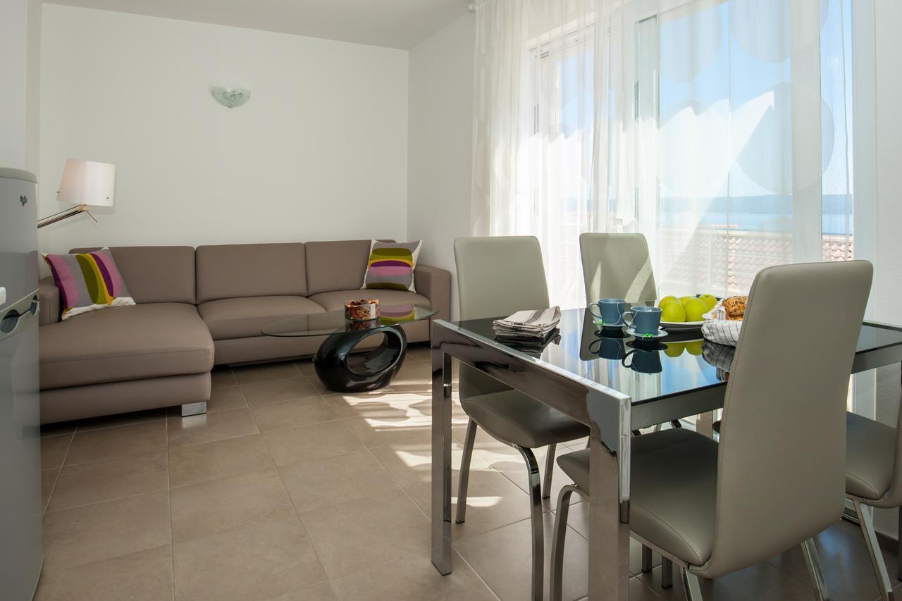 Vista Apartments Bol Bagian luar foto