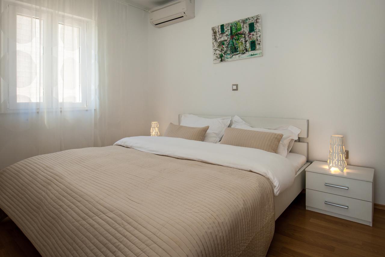 Vista Apartments Bol Bagian luar foto