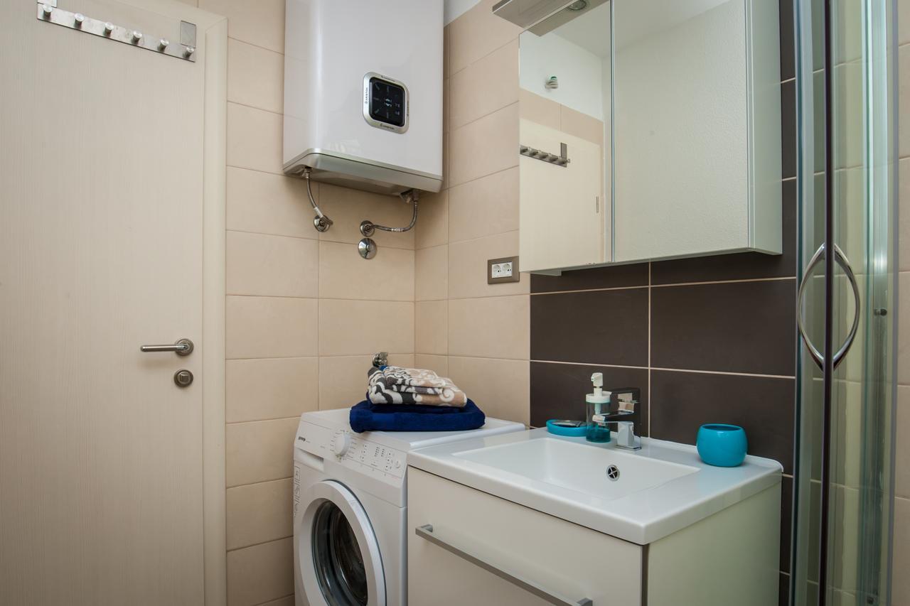 Vista Apartments Bol Bagian luar foto