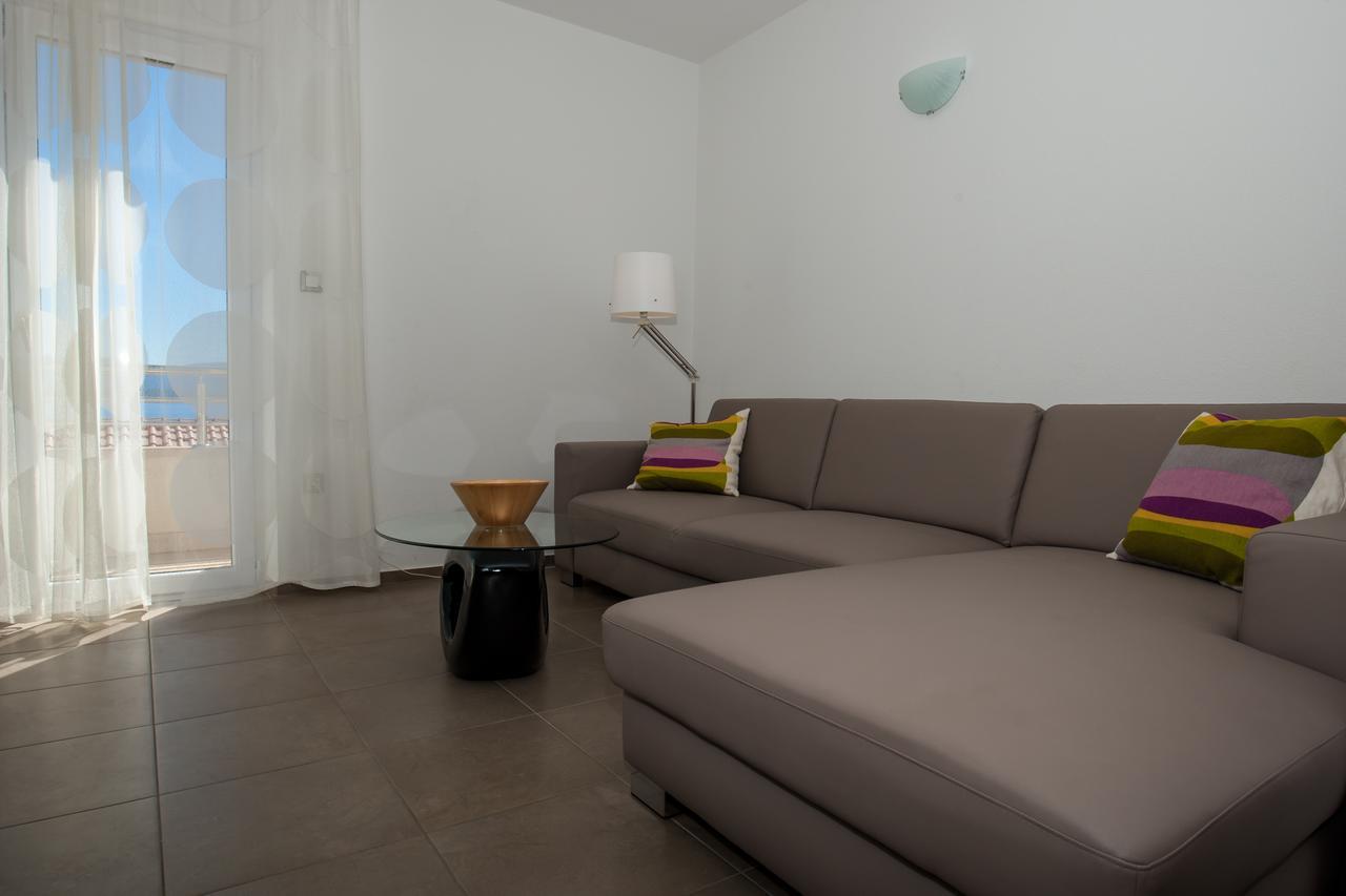 Vista Apartments Bol Bagian luar foto