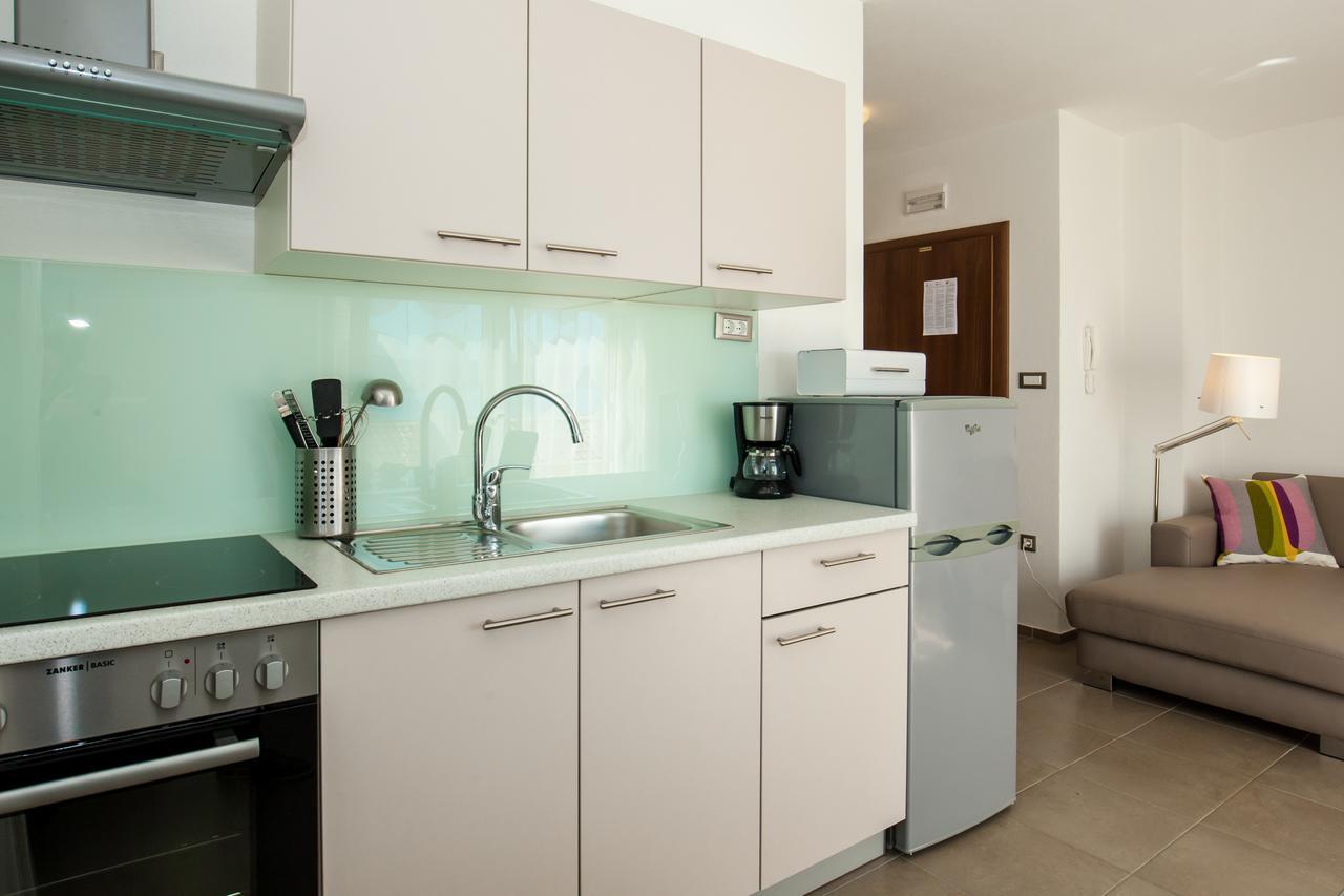 Vista Apartments Bol Bagian luar foto