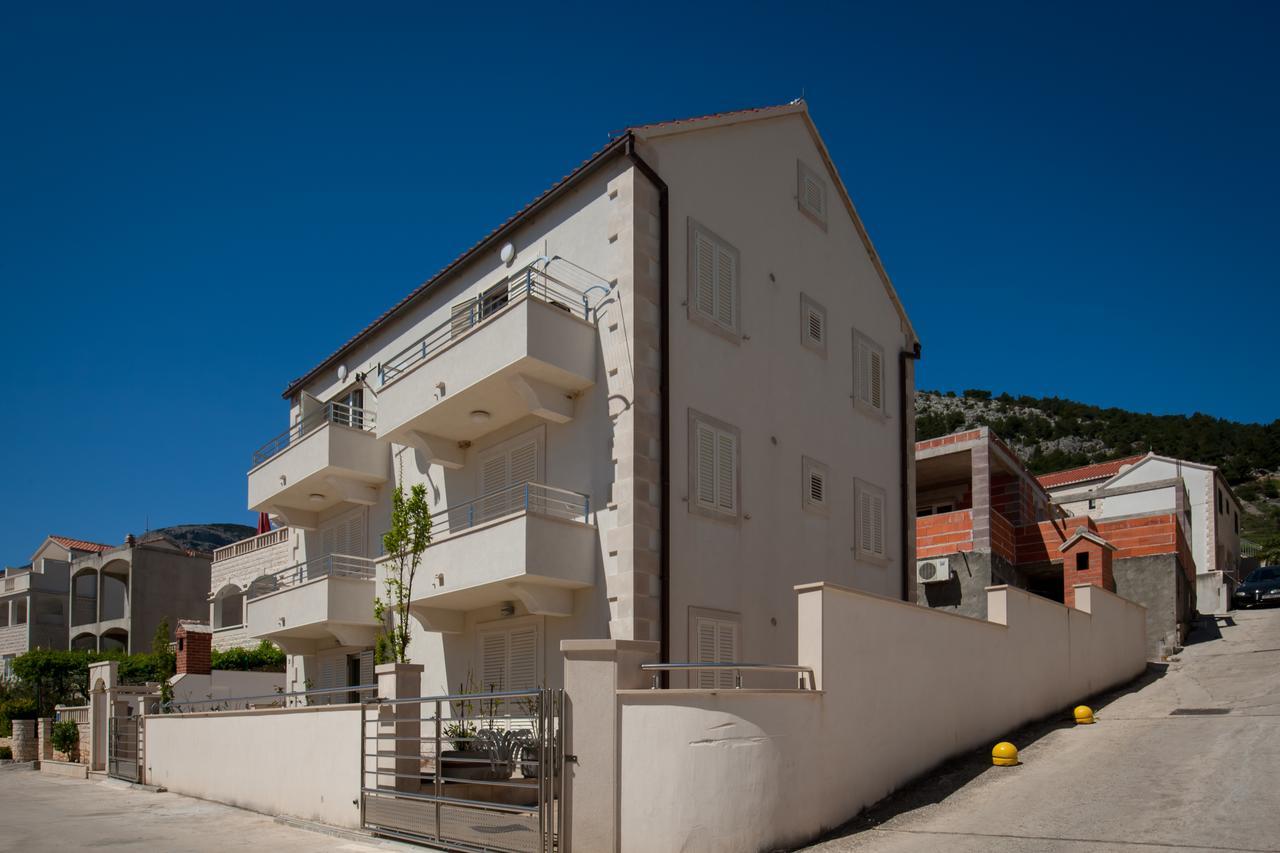 Vista Apartments Bol Bagian luar foto